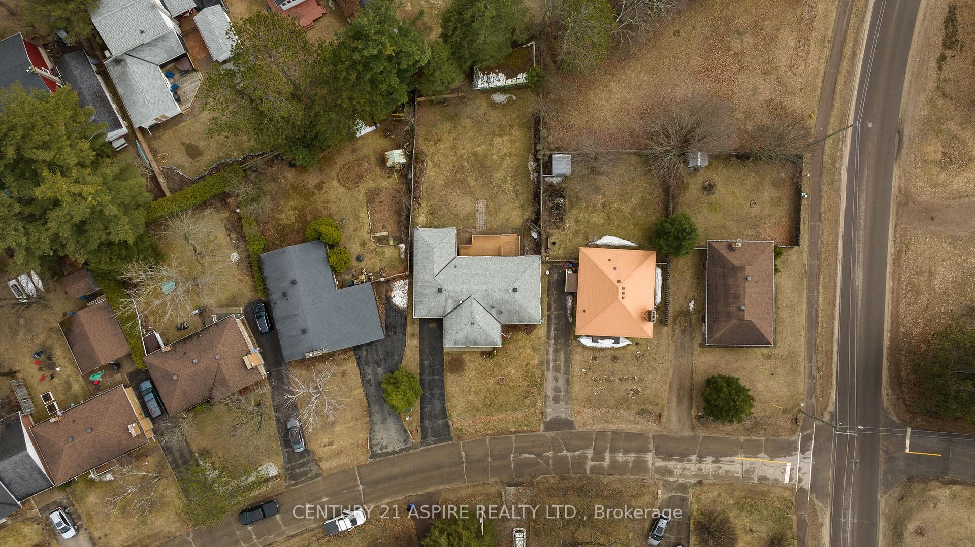 Photo 39 of 47 Highland Crescent, Deep River — HOMEH