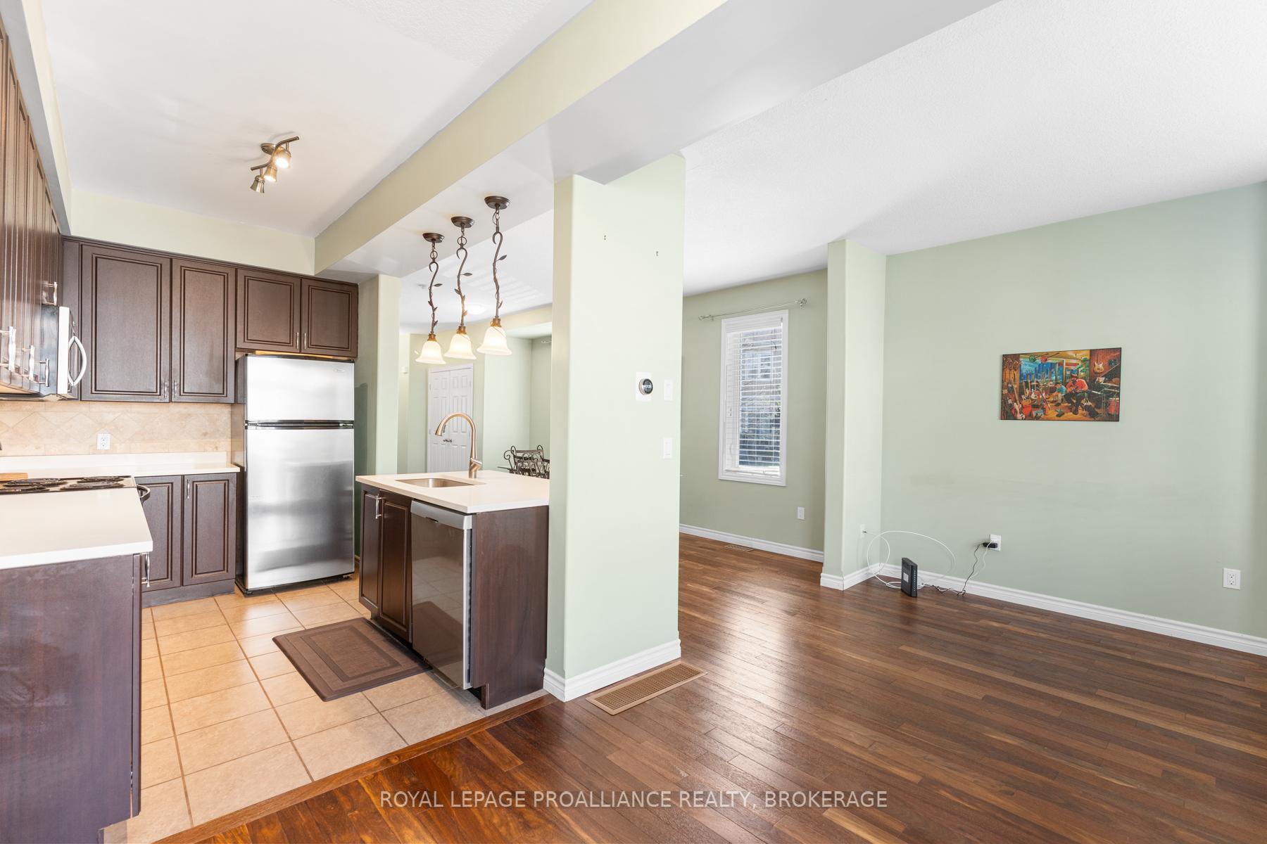 Photo 11 of 880 Ascot Lane, Kingston, Rideau — HOMEH