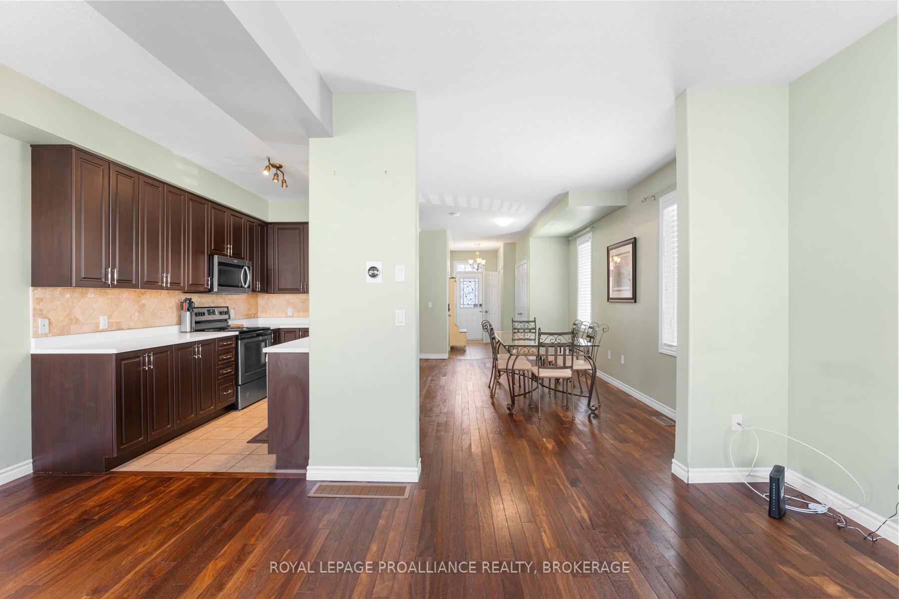 Photo 15 of 880 Ascot Lane, Kingston, Rideau — HOMEH