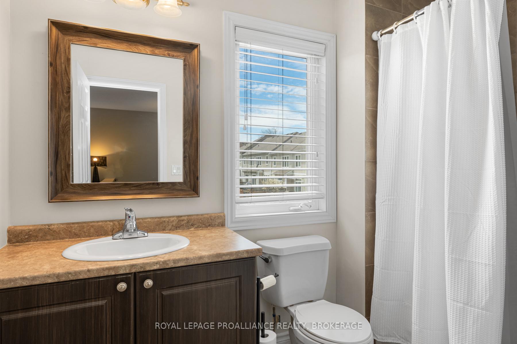 Photo 28 of 880 Ascot Lane, Kingston, Rideau — HOMEH