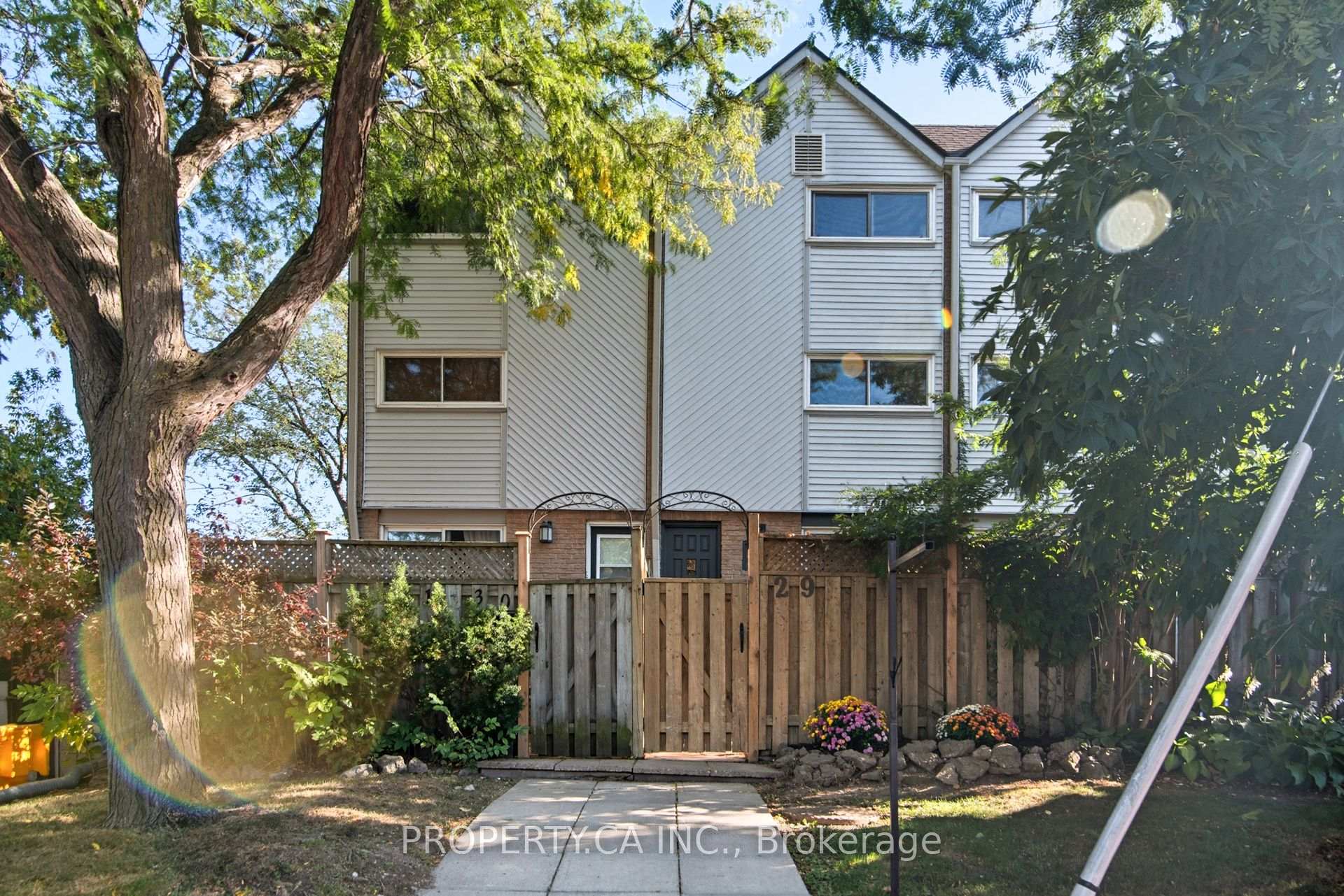Front of Unit 29, 41 Battenberg Avenue