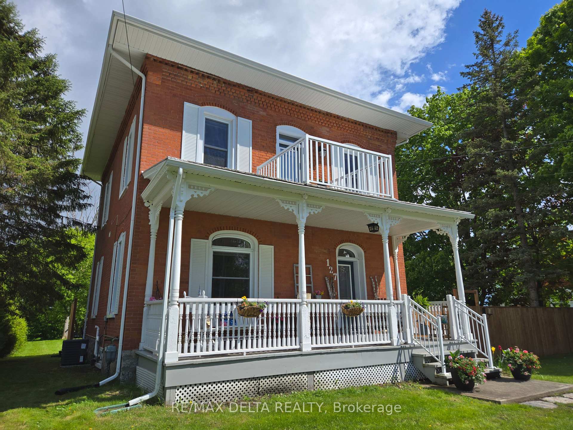 Photo 2 of 127 High Street, Champlain, Vankleek Hill — HOMEH