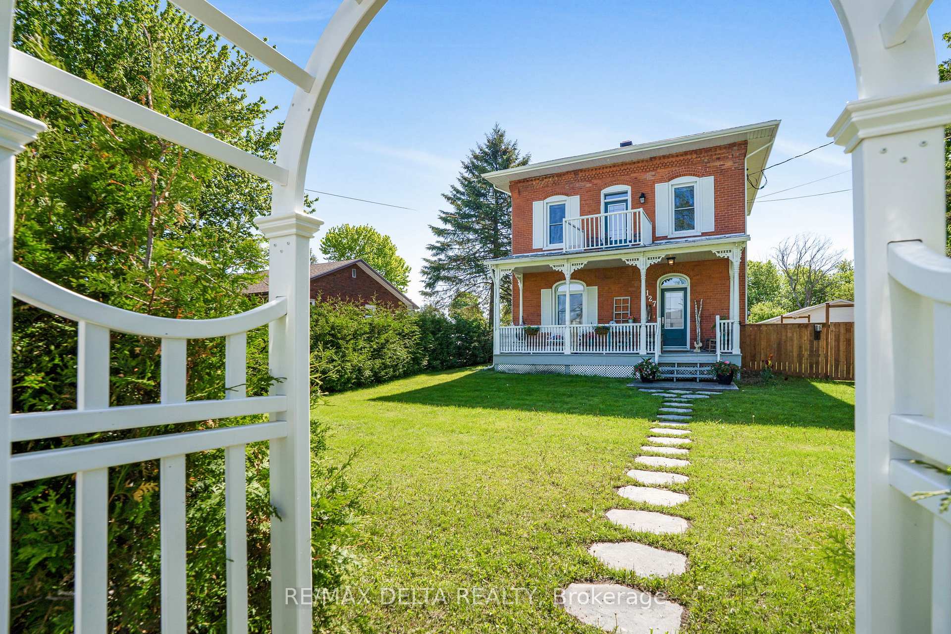 Photo 5 of 127 High Street, Champlain, Vankleek Hill — HOMEH