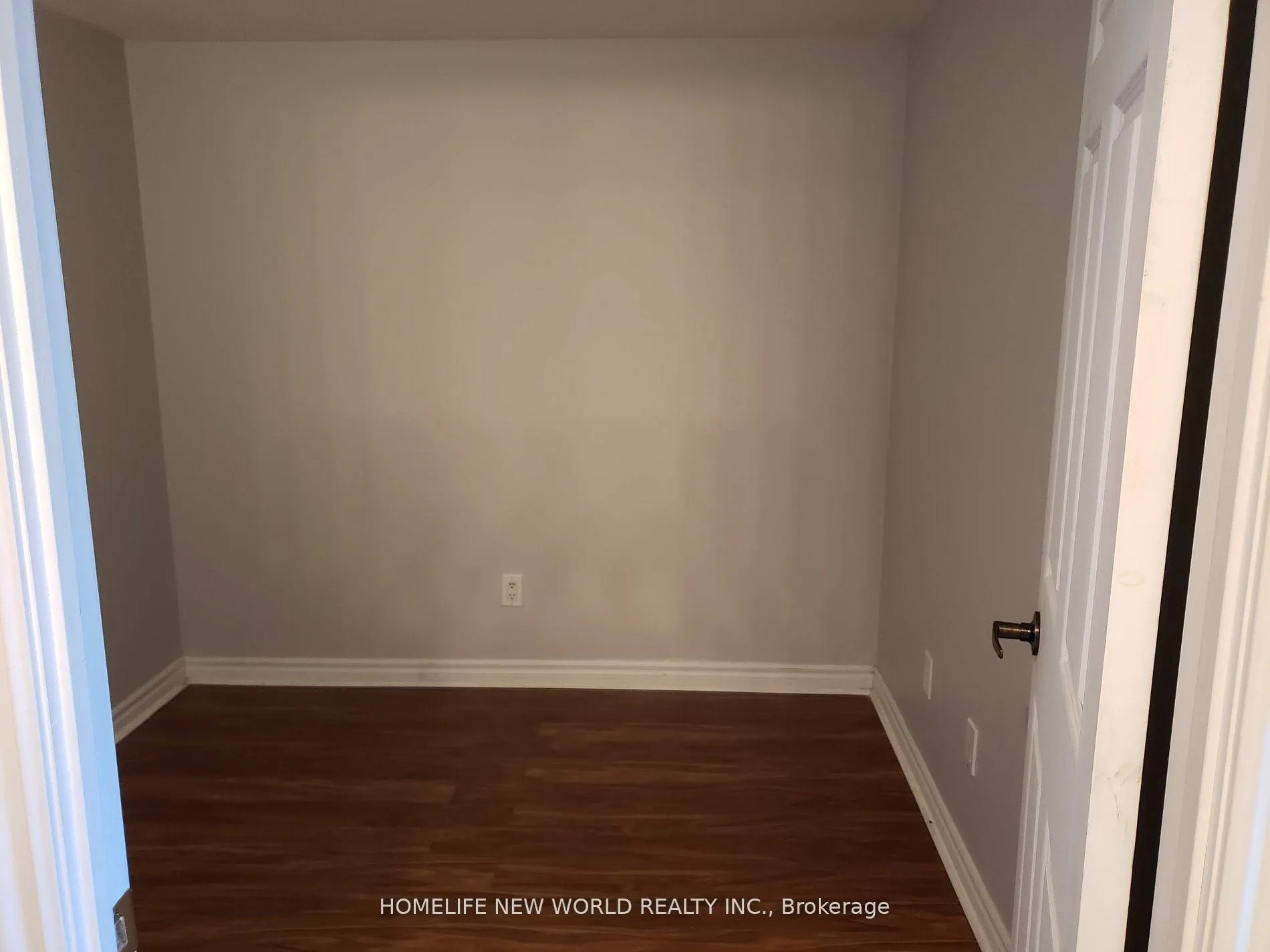 Photo 11 of Unit 301, 130 Pond Drive, Markham, Commerce Valley — HOMEH