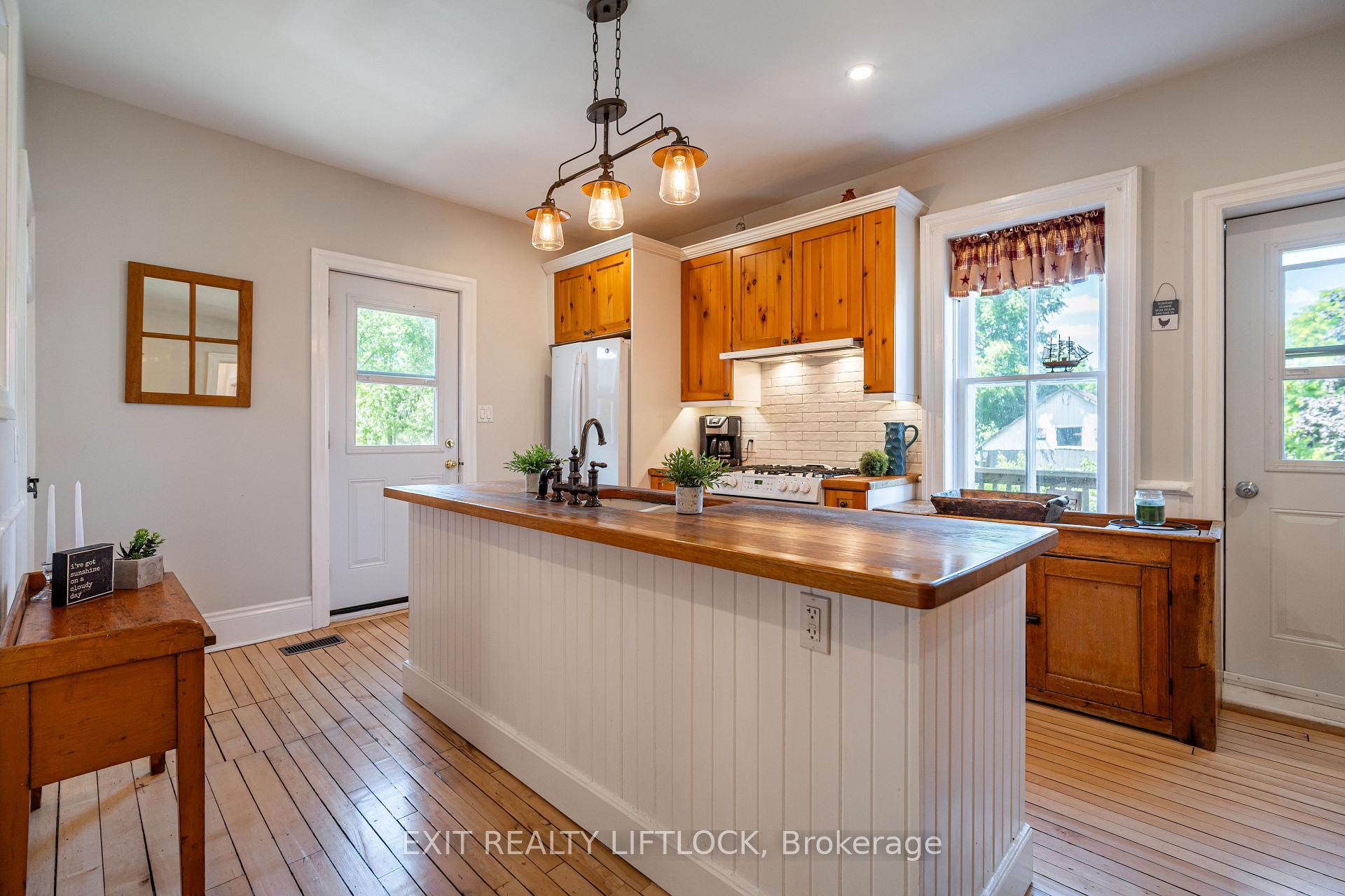Photo 10 of 174 County Road 28, Cavan Monaghan, Cavan Twp — HOMEH