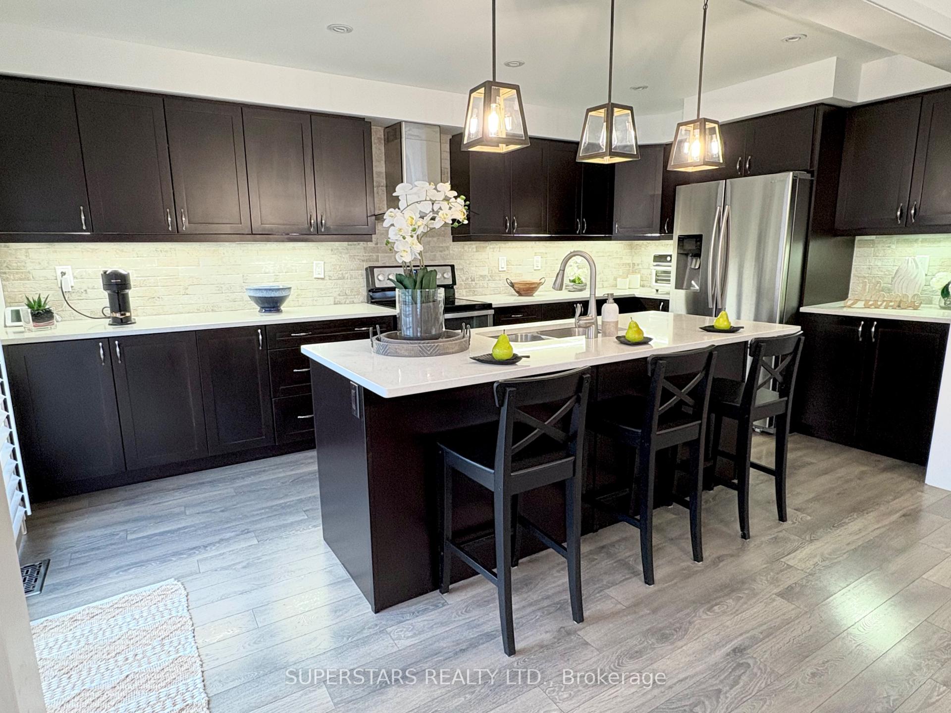 Photo 5 of 109 Hutt Crescent, Aurora, Rural Aurora — HOMEH