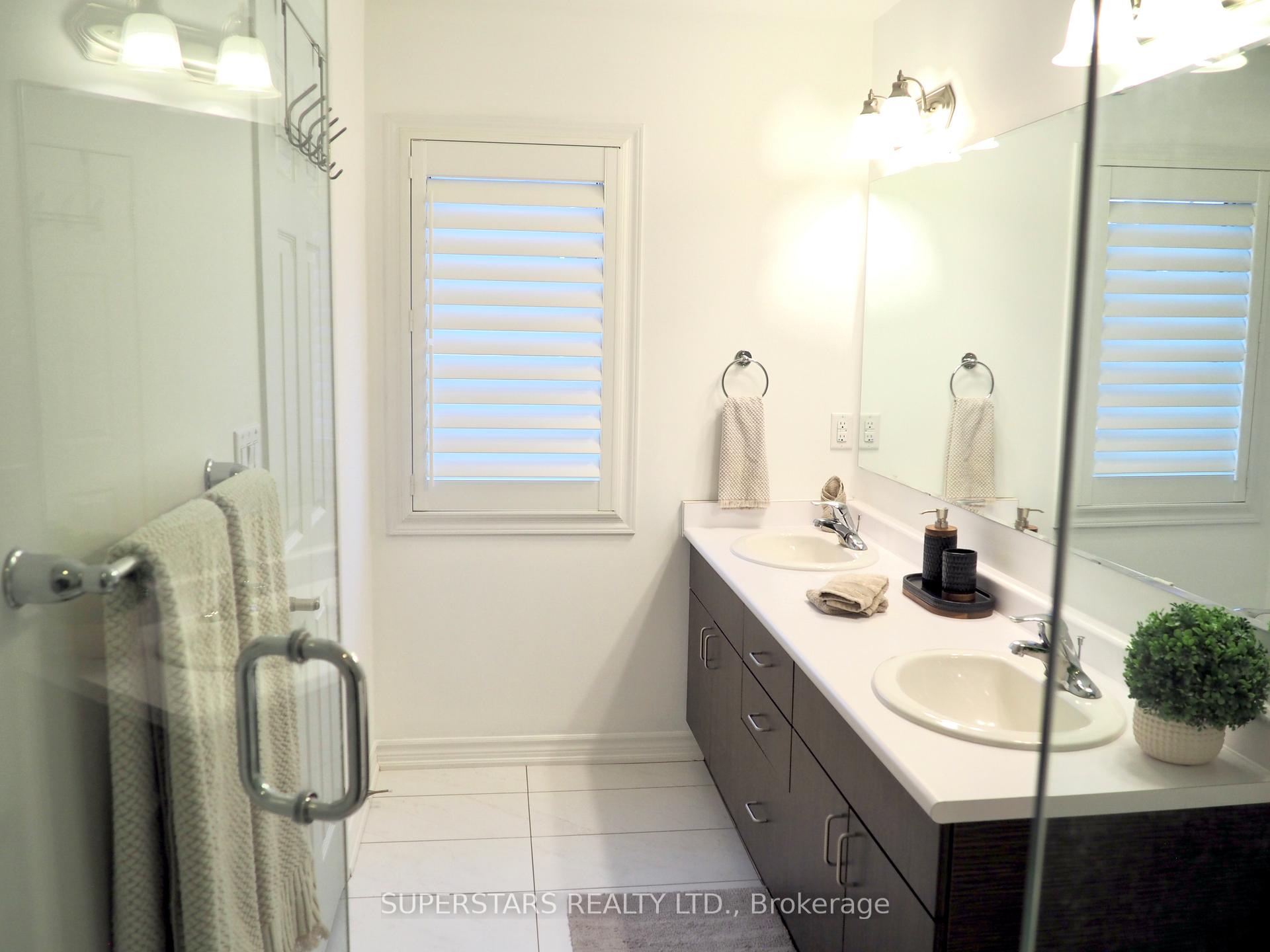 Photo 17 of 109 Hutt Crescent, Aurora, Rural Aurora — HOMEH