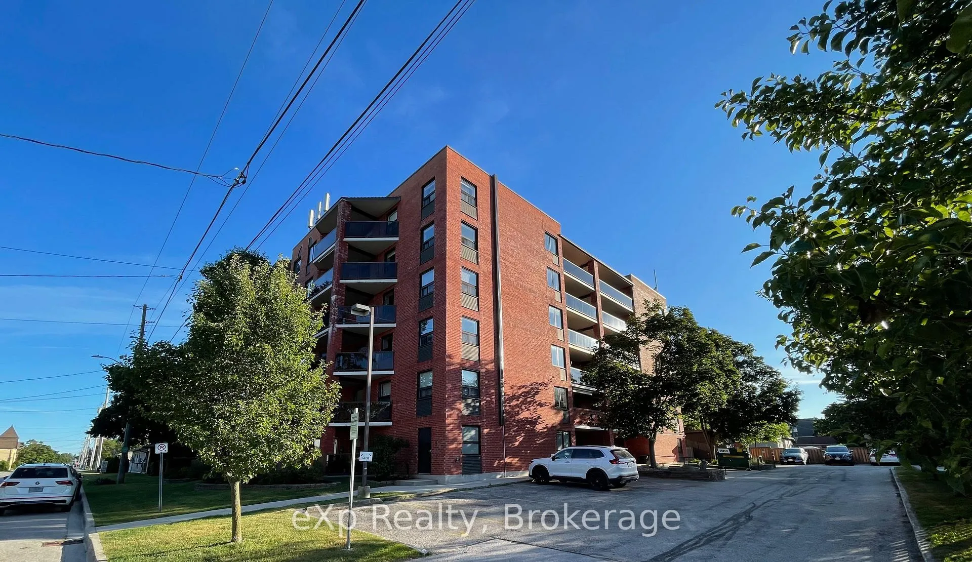 Photo 3 of Unit 105, 536 11th Avenue E, Hanover — HOMEH