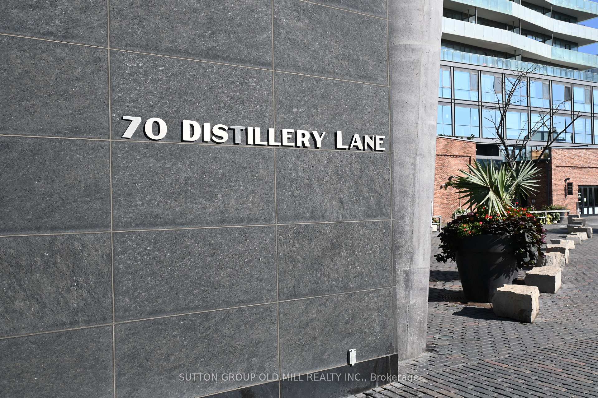 Photo 2 of Unit 3503, 70 Distillery Lane, Toronto, Waterfront Communities — HOMEH