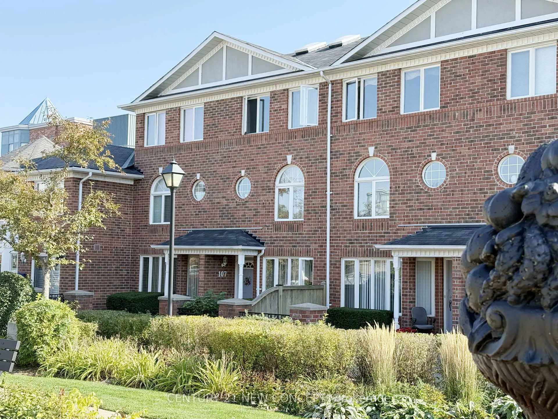Photo 1 of Unit 107, 18 Clark Avenue W, Vaughan, Crestwood-Springfarm-Yorkhill — HOMEH