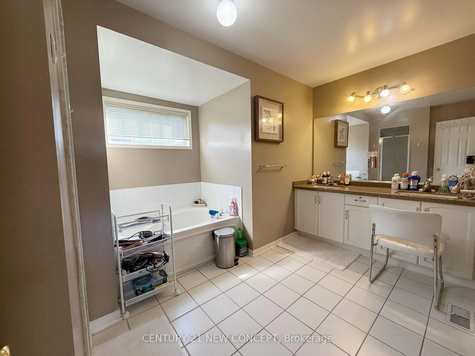 Photo 29 of Unit 107, 18 Clark Avenue W, Vaughan, Crestwood-Springfarm-Yorkhill — HOMEH