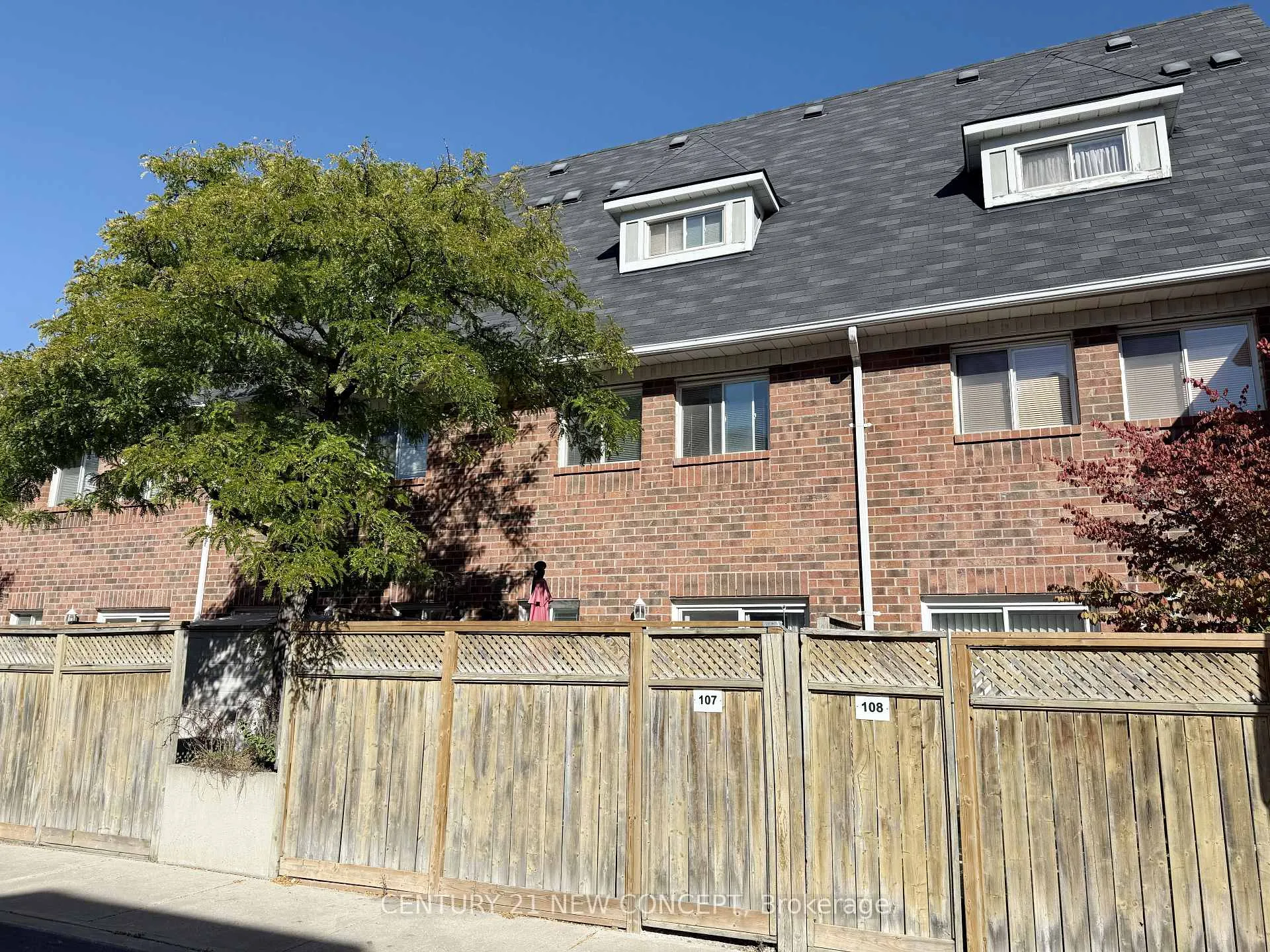 Photo 36 of Unit 107, 18 Clark Avenue W, Vaughan, Crestwood-Springfarm-Yorkhill — HOMEH