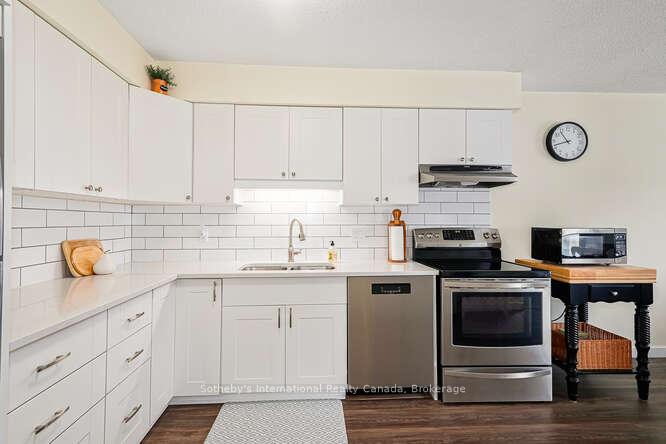 Photo 6 of 29 Courtice Crescent, Collingwood — HOMEH