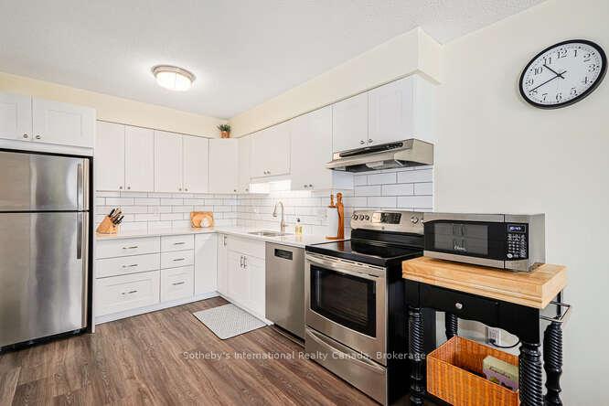 Photo 7 of 29 Courtice Crescent, Collingwood — HOMEH