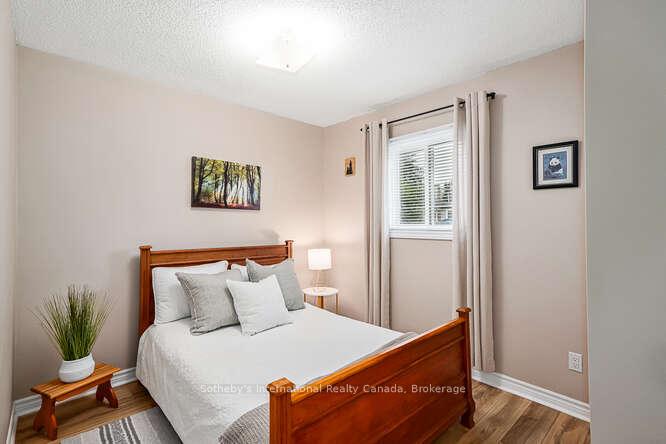 Photo 11 of 29 Courtice Crescent, Collingwood — HOMEH