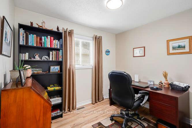 Photo 12 of 29 Courtice Crescent, Collingwood — HOMEH