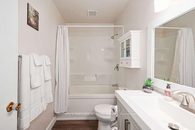 Photo 14 of 29 Courtice Crescent, Collingwood — HOMEH