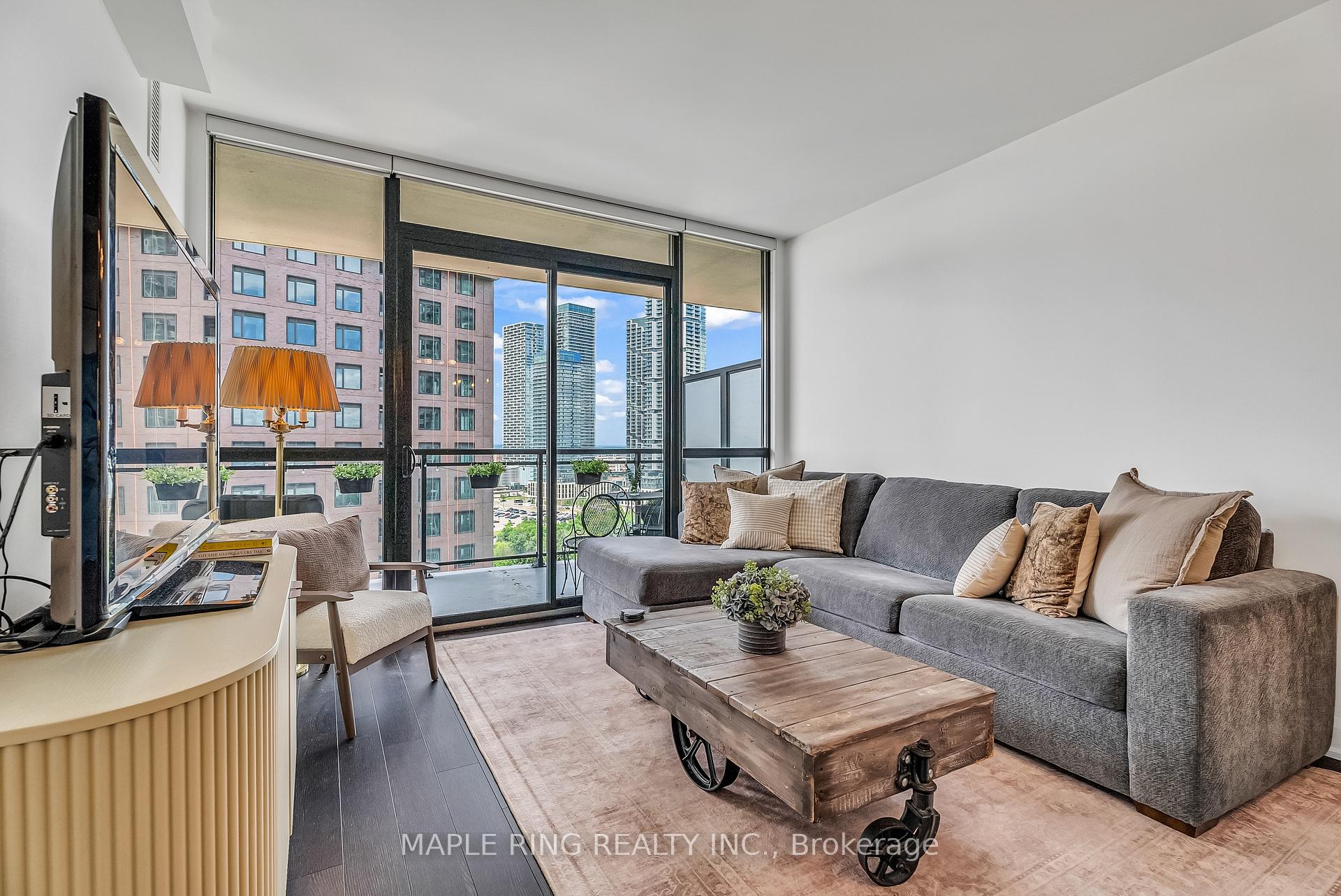 Photo 3 of Unit 1406, 2910 Highway 7, Vaughan, Concord — HOMEH