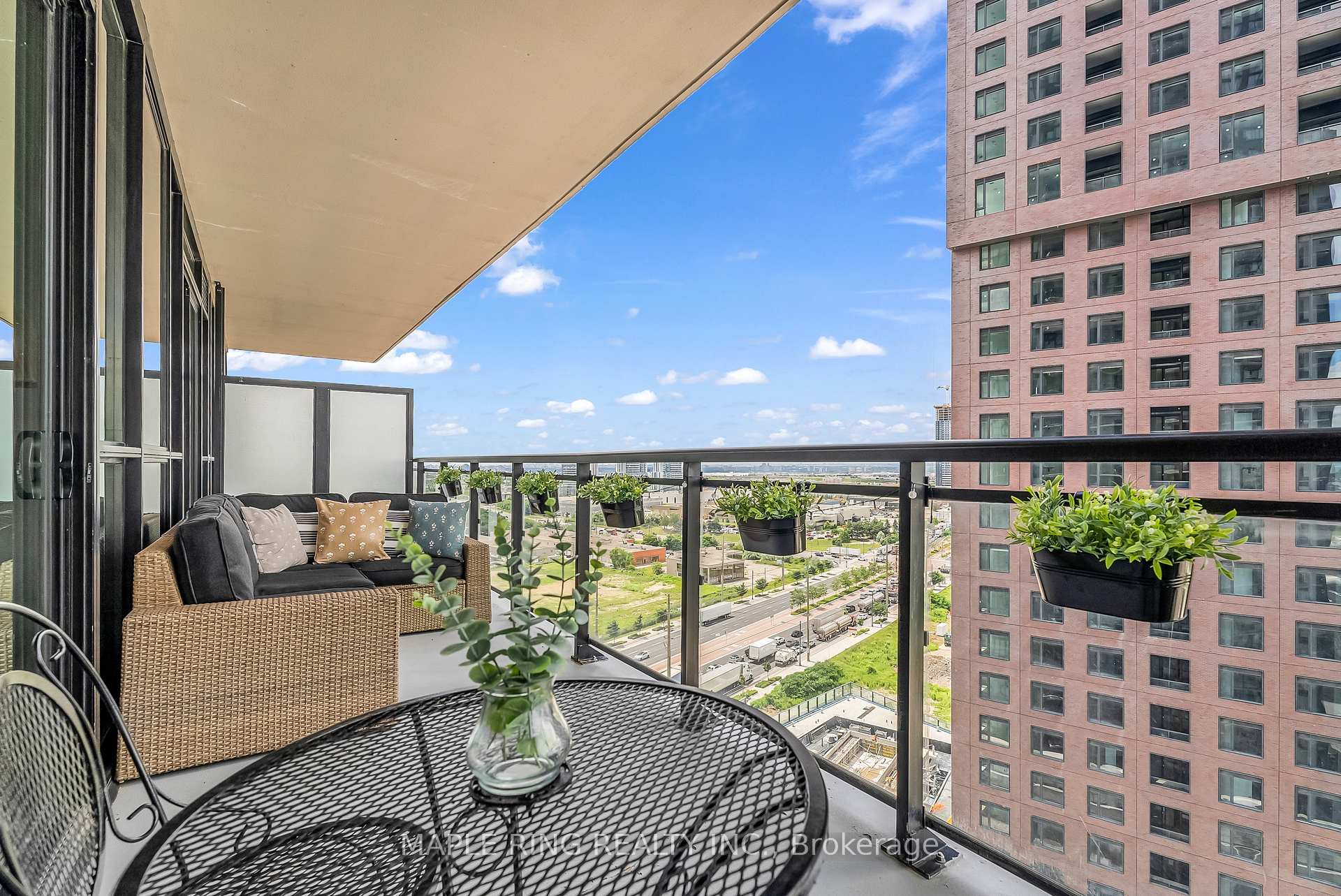 Photo 10 of Unit 1406, 2910 Highway 7, Vaughan, Concord — HOMEH
