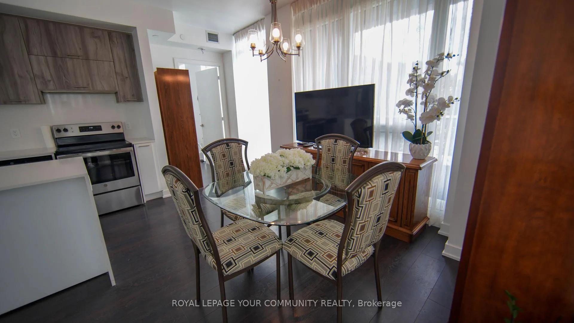 Photo 4 of Unit 203, 180 Veterans Drive, Brampton, Northwest Brampton — HOMEH