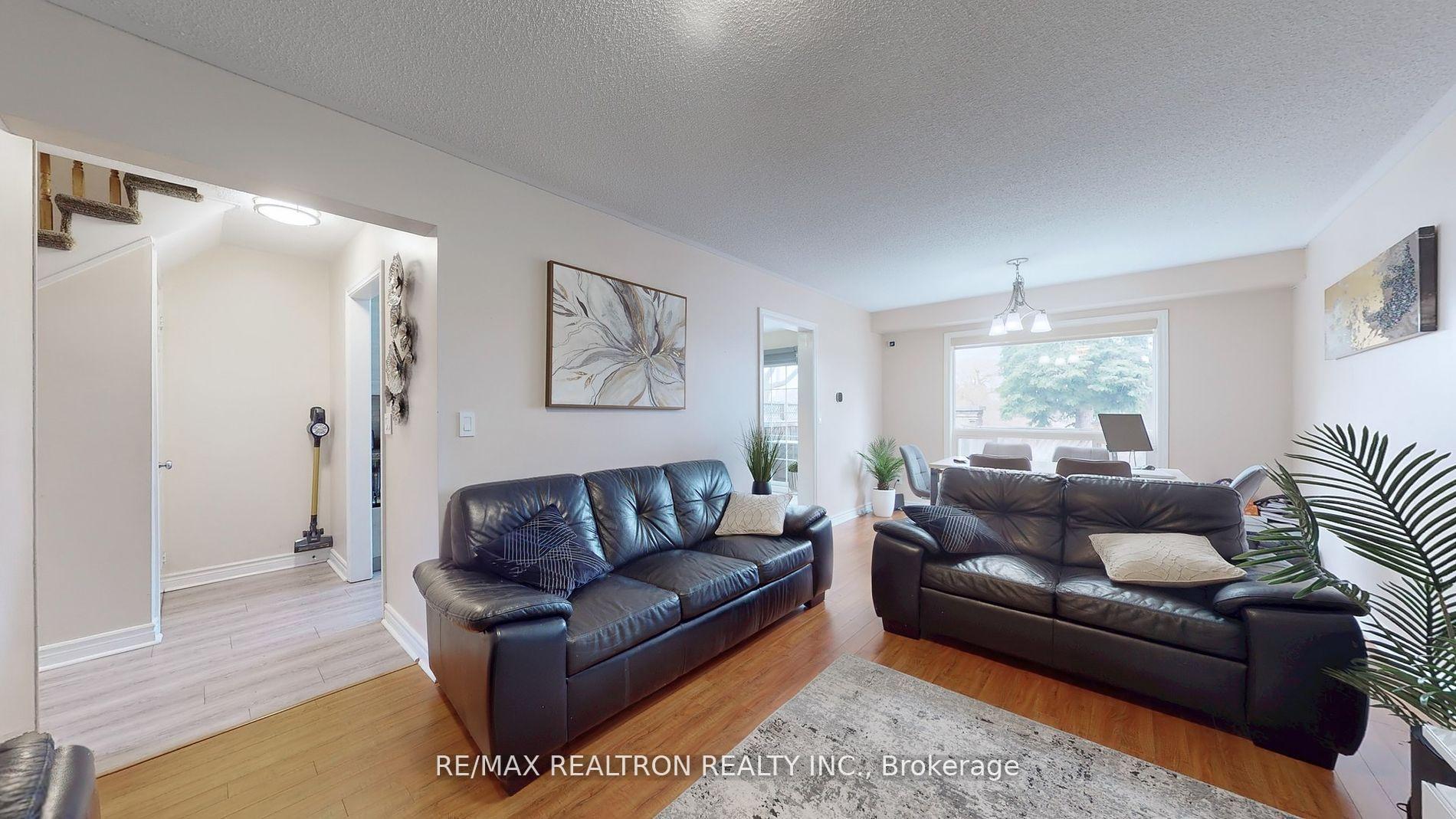 Photo 19 of 68 Heathcliffe Square, Brampton, Central Park — HOMEH