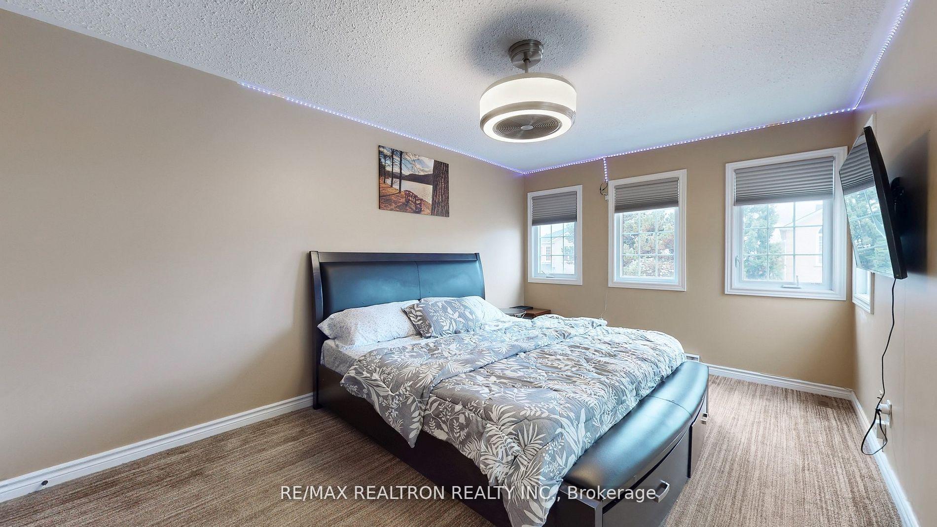Photo 16 of 68 Heathcliffe Square, Brampton, Central Park — HOMEH