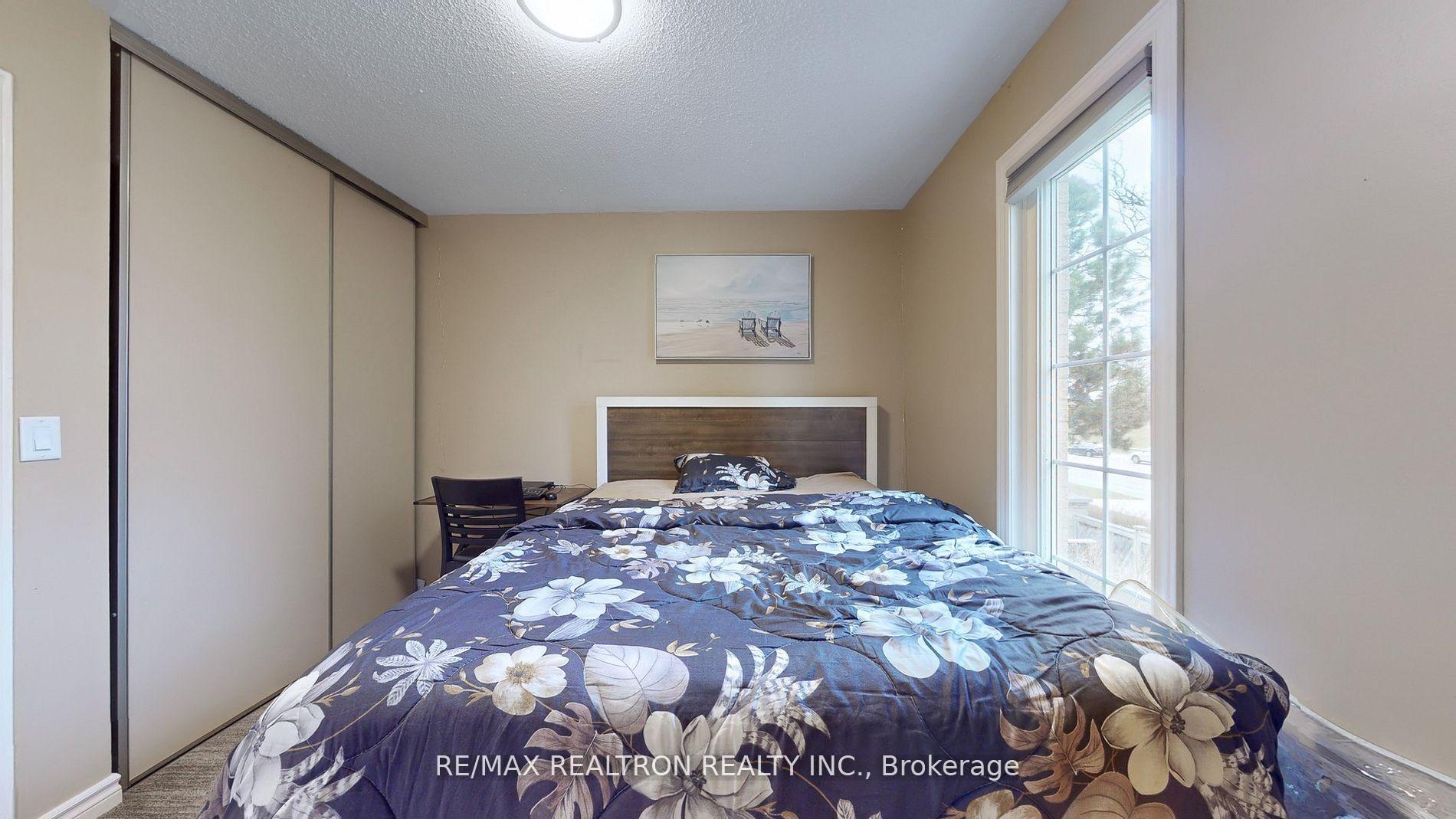 Photo 18 of 68 Heathcliffe Square, Brampton, Central Park — HOMEH