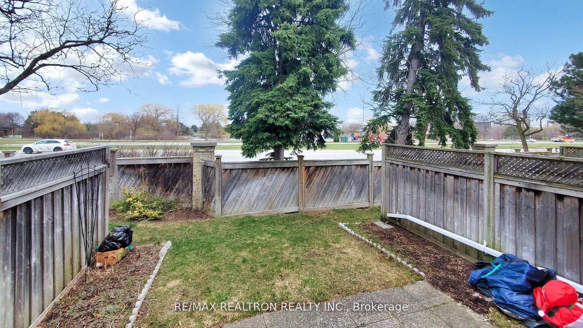 Photo 26 of 68 Heathcliffe Square, Brampton, Central Park — HOMEH