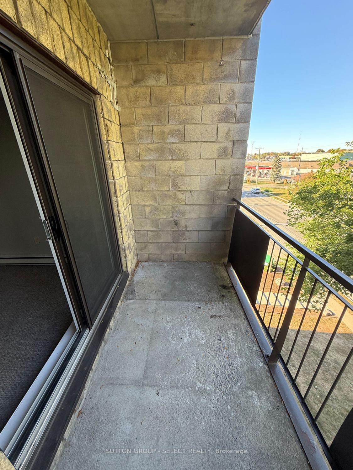 Photo 13 of Unit 402, 140 Park Avenue E, Chatham-Kent, Chatham — HOMEH