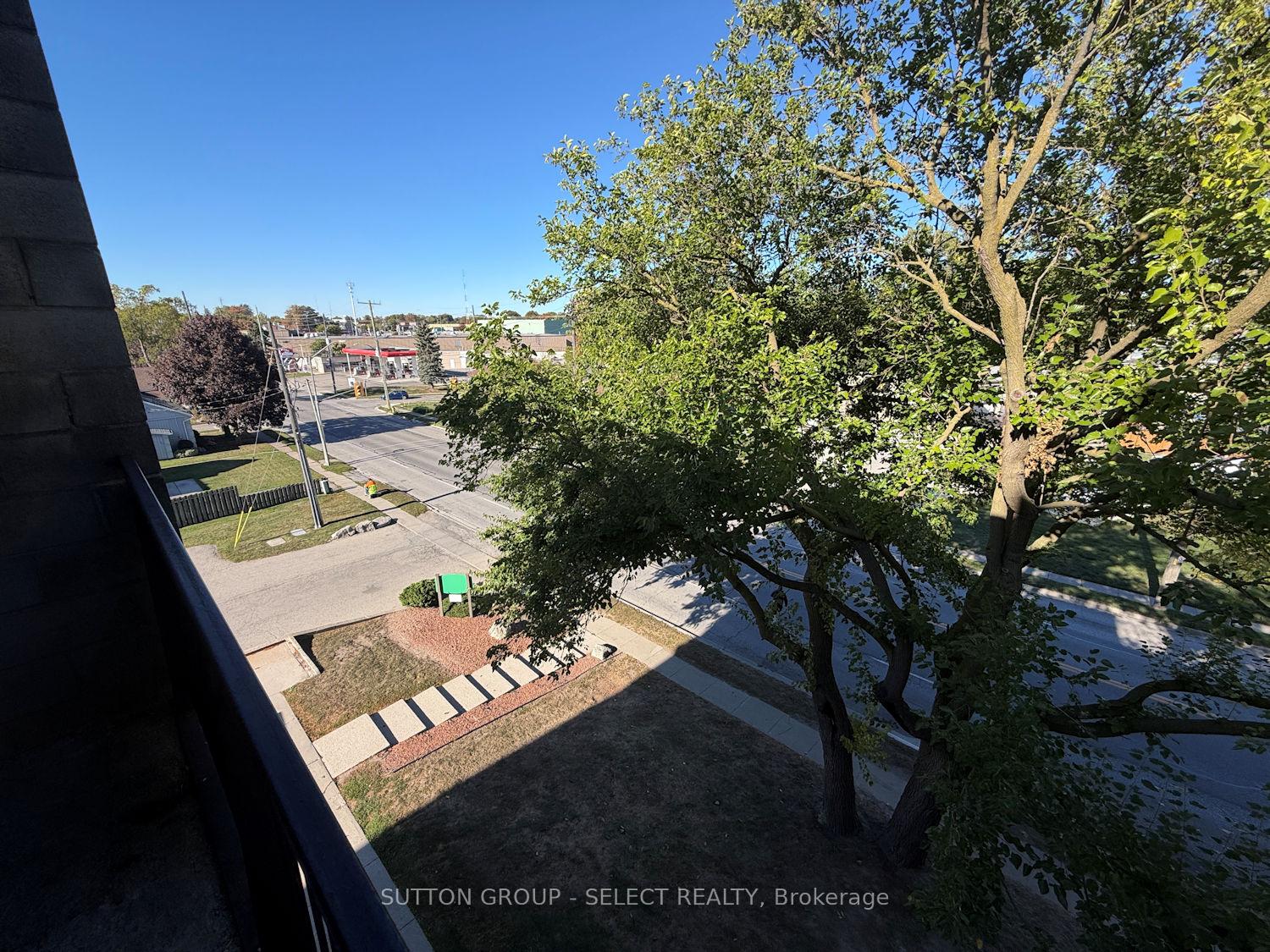 Photo 14 of Unit 402, 140 Park Avenue E, Chatham-Kent, Chatham — HOMEH