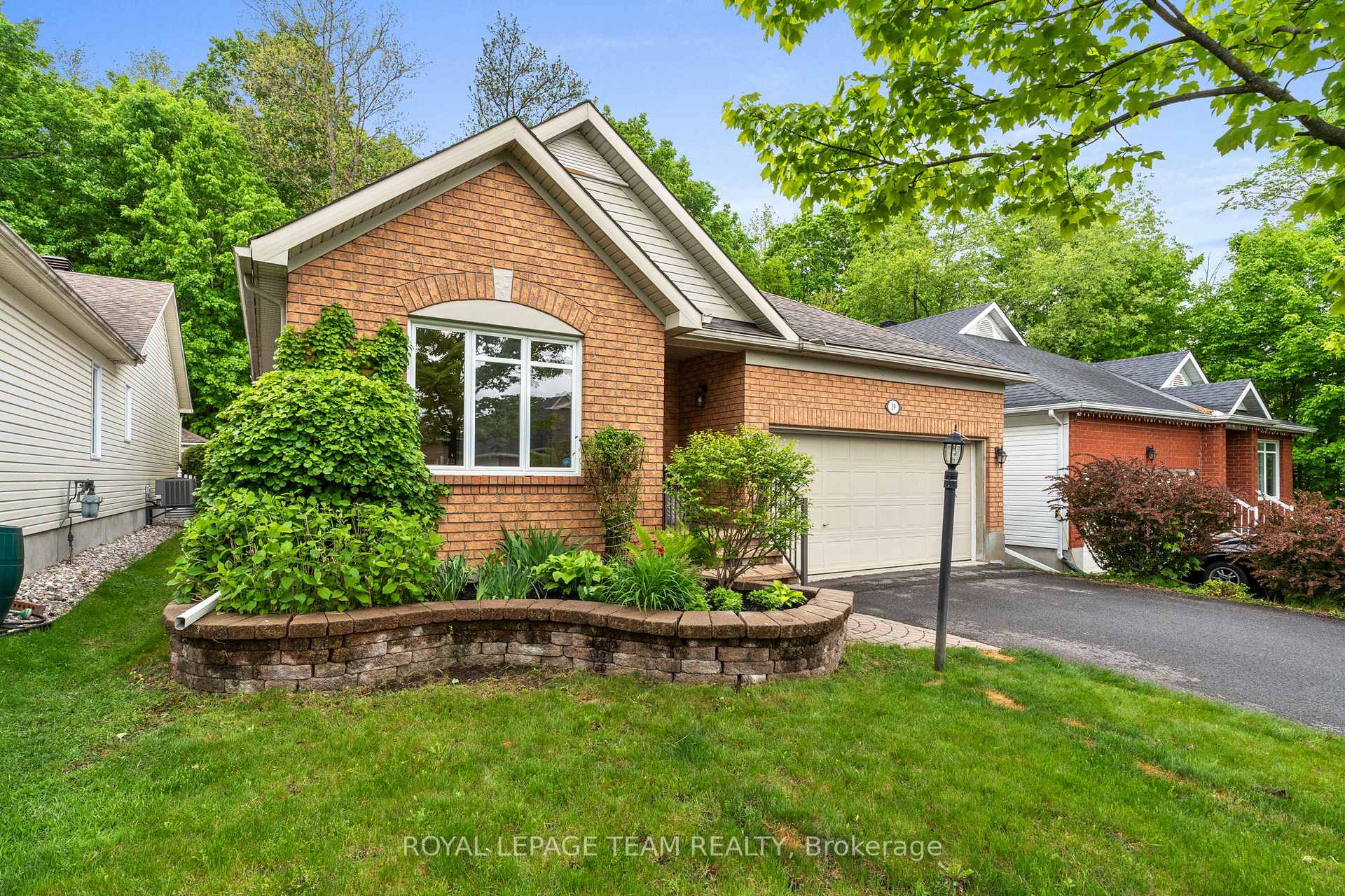 Photo 2 of 39 Fieldcrest Avenue, Ottawa, Barrhaven - Longfields — HOMEH