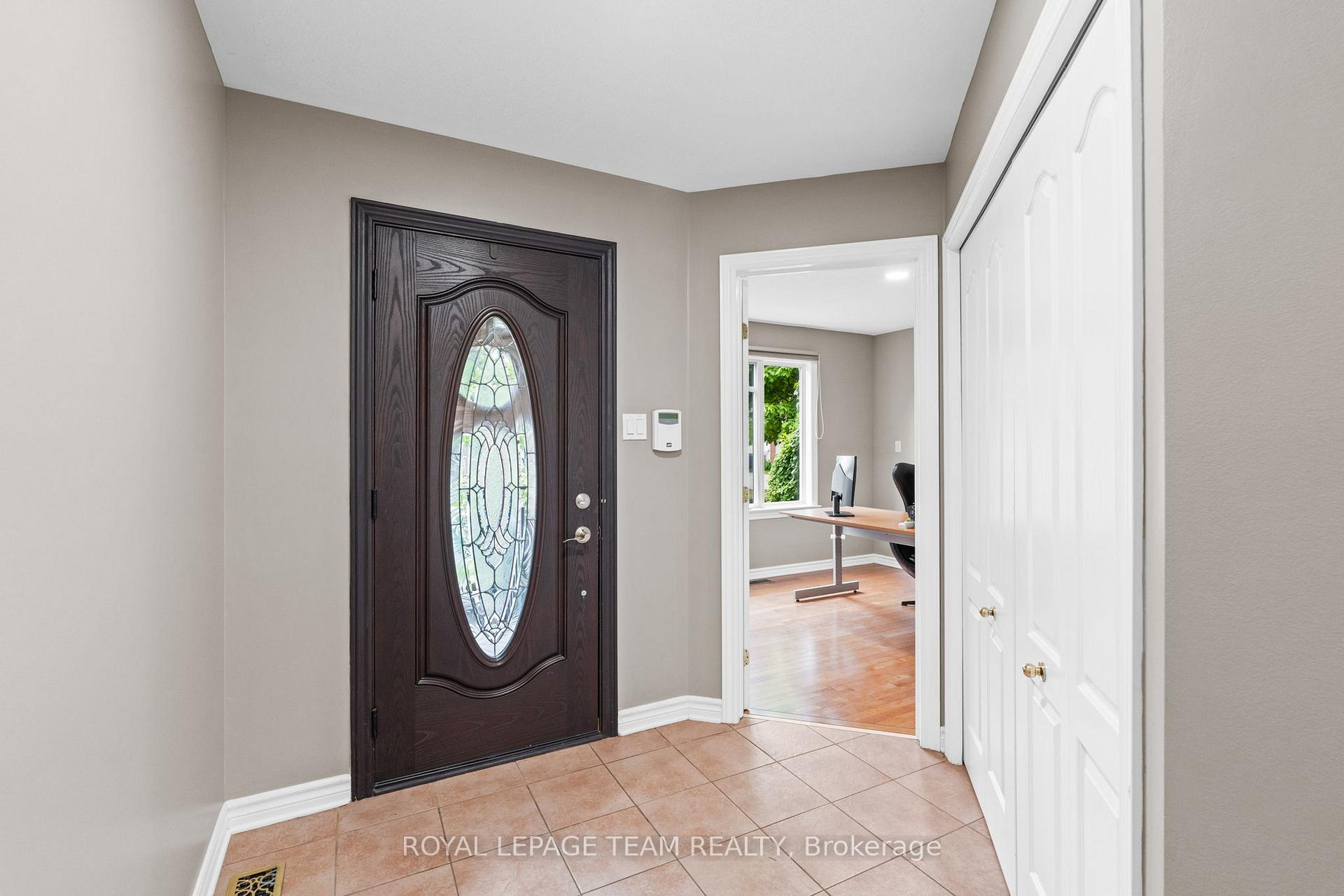 Photo 3 of 39 Fieldcrest Avenue, Ottawa, Barrhaven - Longfields — HOMEH
