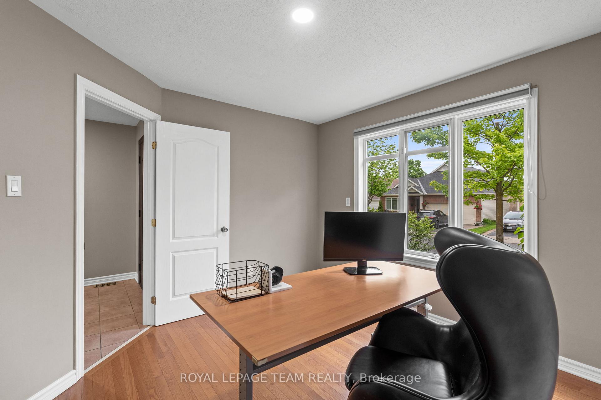 Photo 5 of 39 Fieldcrest Avenue, Ottawa, Barrhaven - Longfields — HOMEH