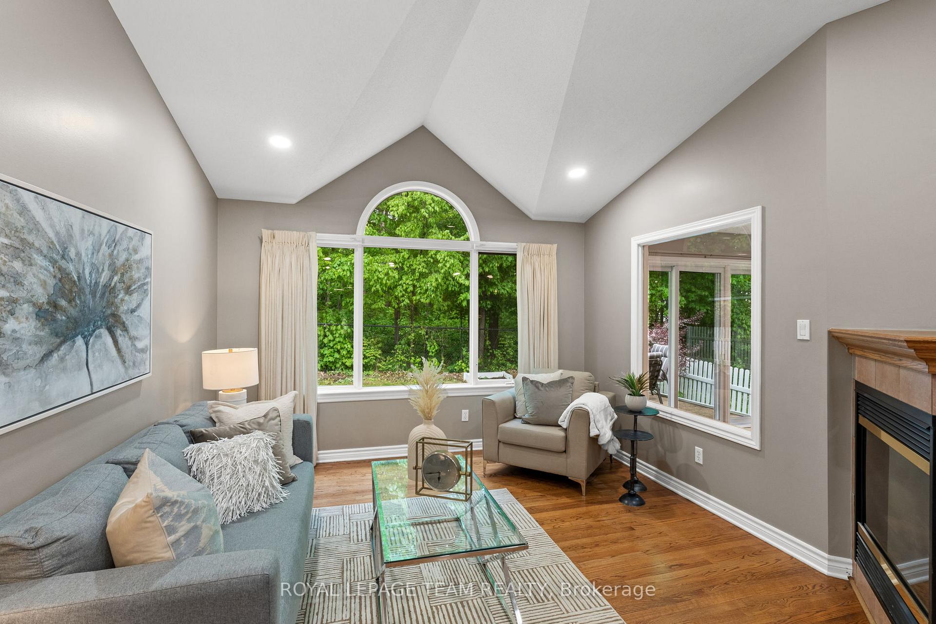 Photo 9 of 39 Fieldcrest Avenue, Ottawa, Barrhaven - Longfields — HOMEH