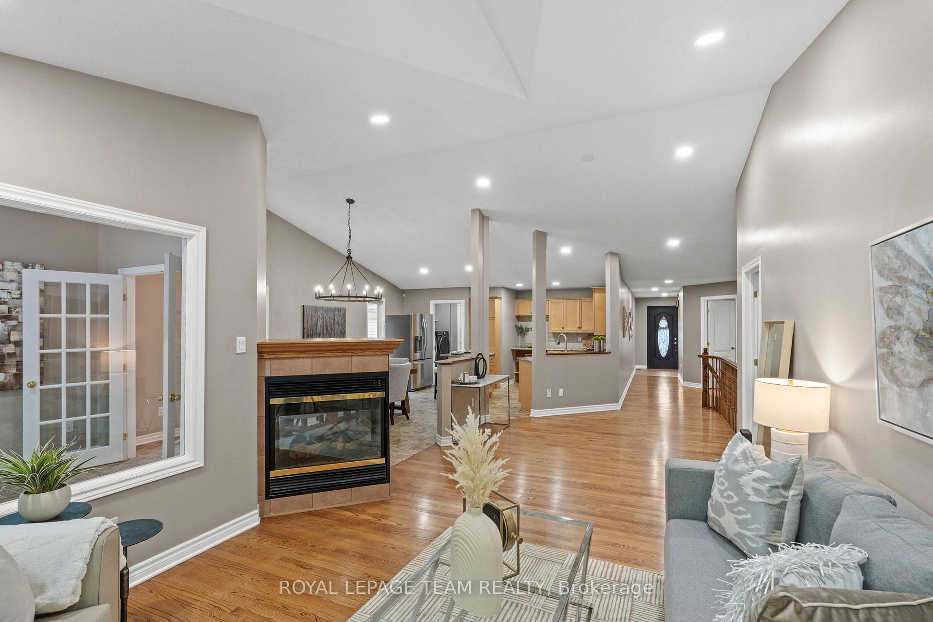 Photo 10 of 39 Fieldcrest Avenue, Ottawa, Barrhaven - Longfields — HOMEH