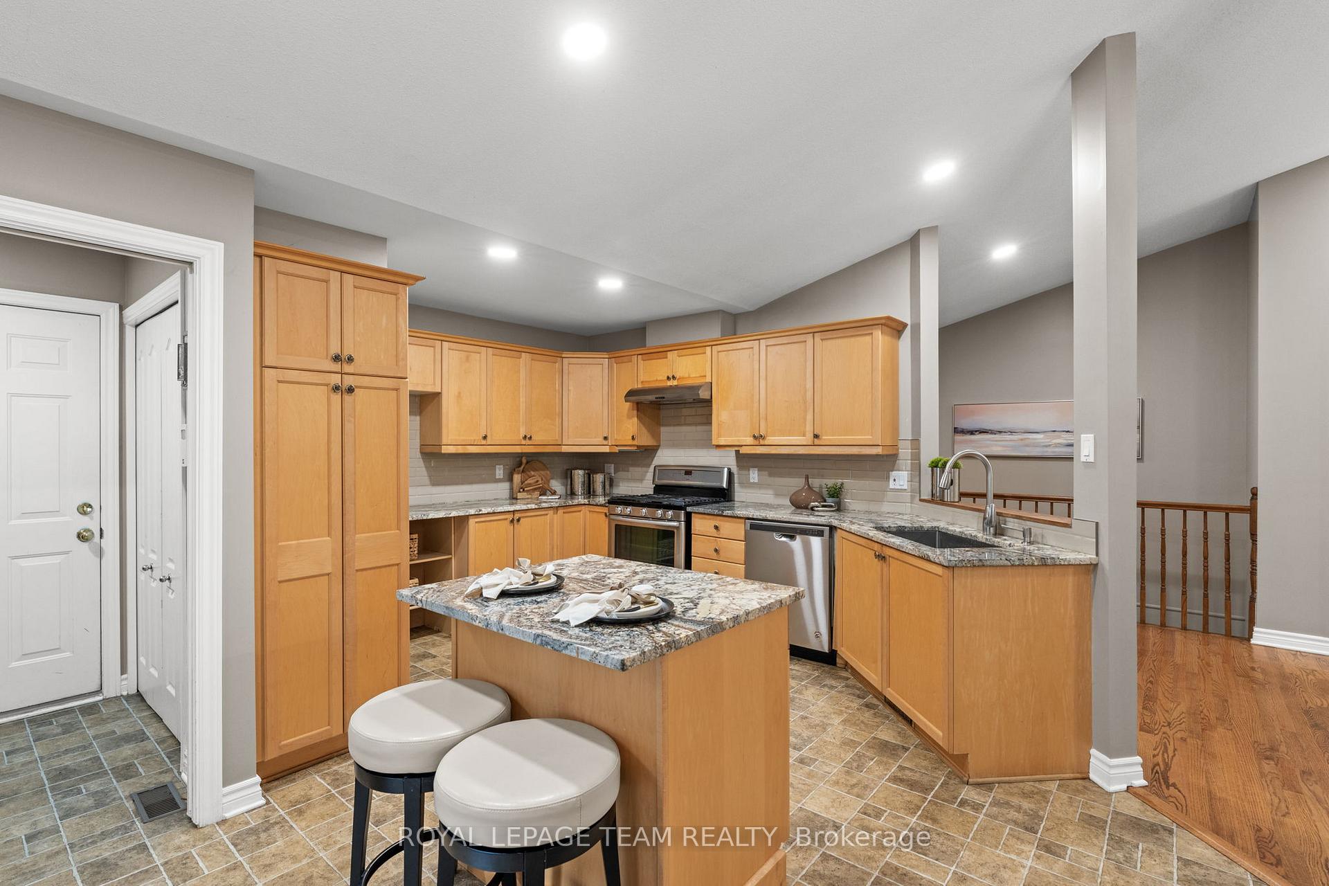 Photo 14 of 39 Fieldcrest Avenue, Ottawa, Barrhaven - Longfields — HOMEH