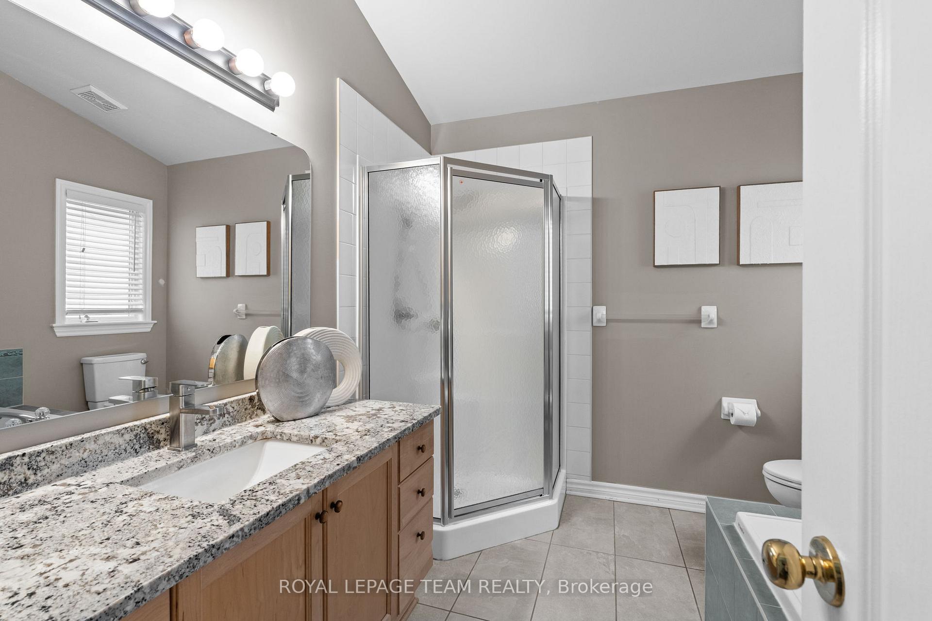 Photo 23 of 39 Fieldcrest Avenue, Ottawa, Barrhaven - Longfields — HOMEH