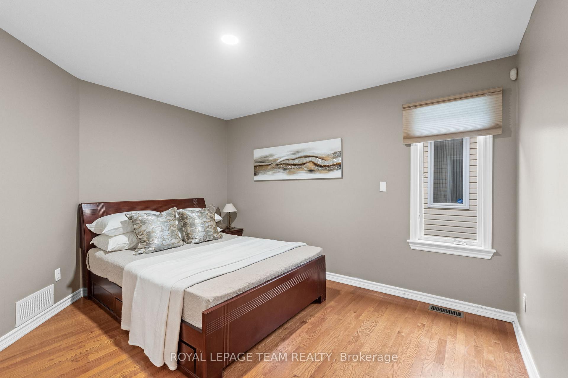 Photo 26 of 39 Fieldcrest Avenue, Ottawa, Barrhaven - Longfields — HOMEH