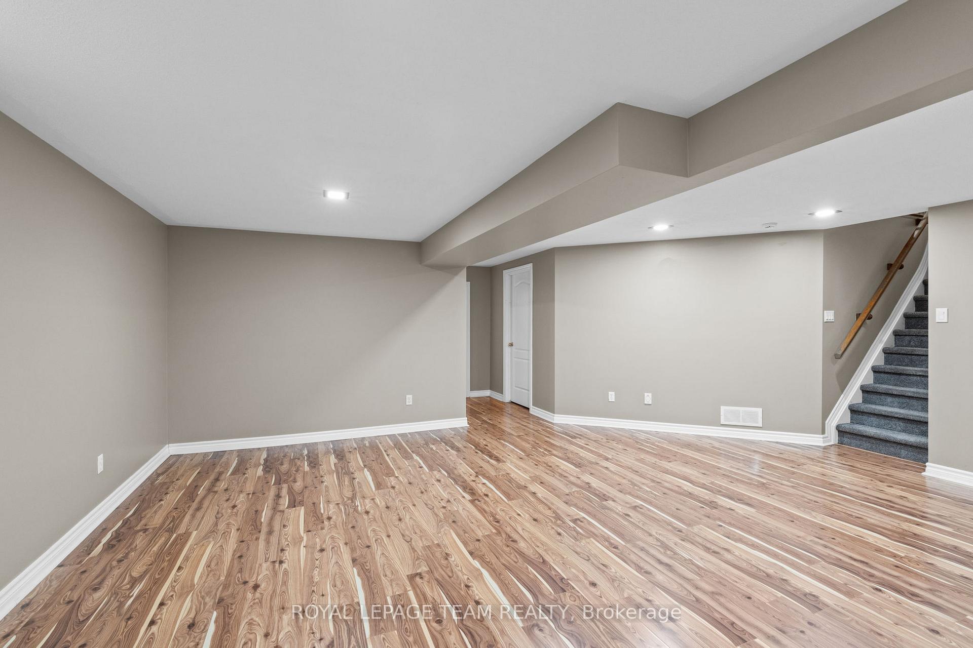 Photo 29 of 39 Fieldcrest Avenue, Ottawa, Barrhaven - Longfields — HOMEH