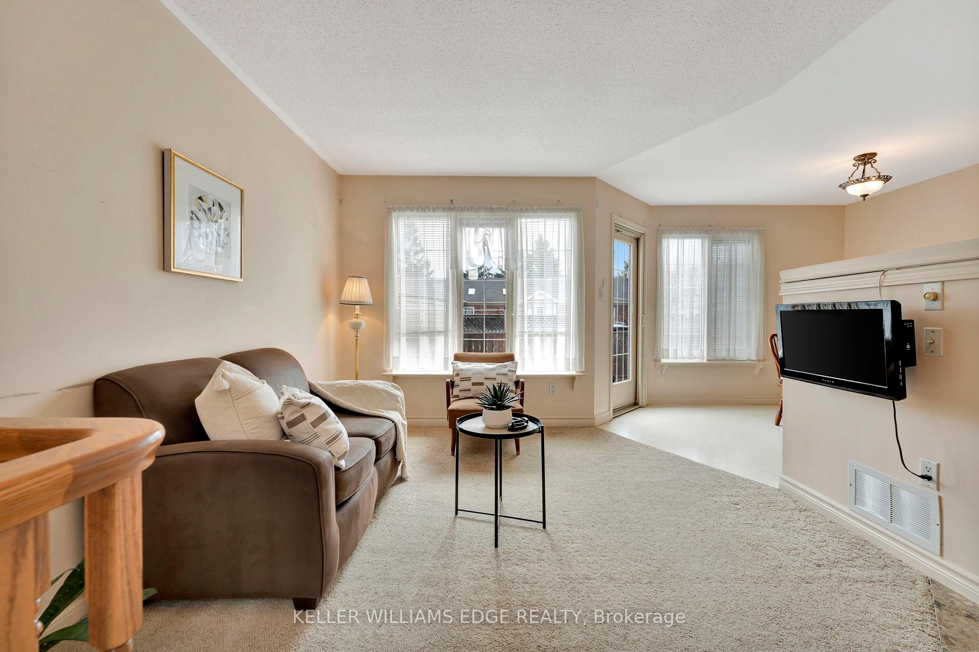 Photo 7 of Unit 5, 175 Fiddlers Green Road, Hamilton, Ancaster — HOMEH