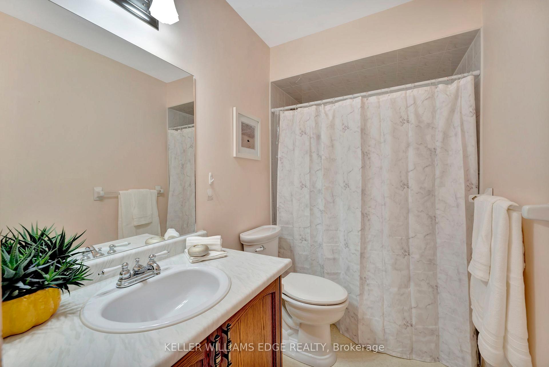 Photo 17 of Unit 5, 175 Fiddlers Green Road, Hamilton, Ancaster — HOMEH