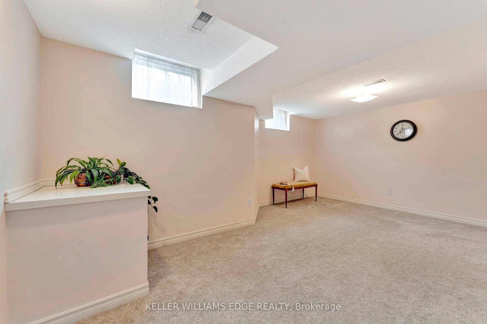 Photo 18 of Unit 5, 175 Fiddlers Green Road, Hamilton, Ancaster — HOMEH