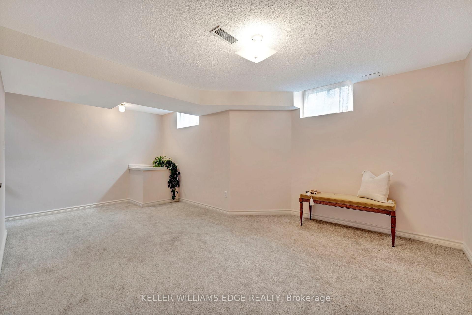 Photo 19 of Unit 5, 175 Fiddlers Green Road, Hamilton, Ancaster — HOMEH