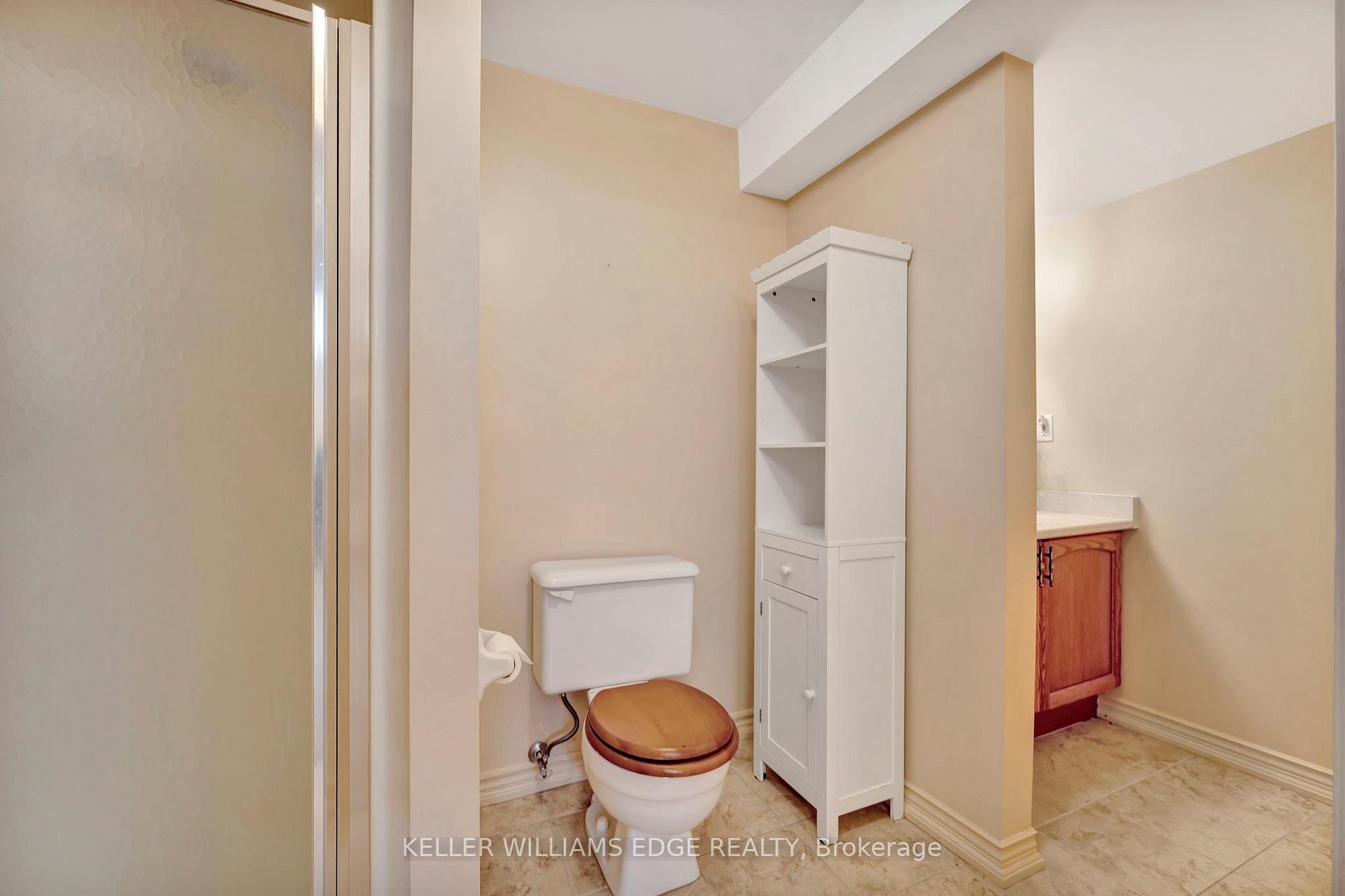Photo 22 of Unit 5, 175 Fiddlers Green Road, Hamilton, Ancaster — HOMEH