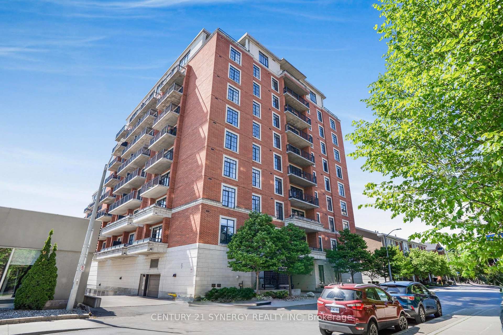 Front of Unit 901, 330 Loretta Avenue S