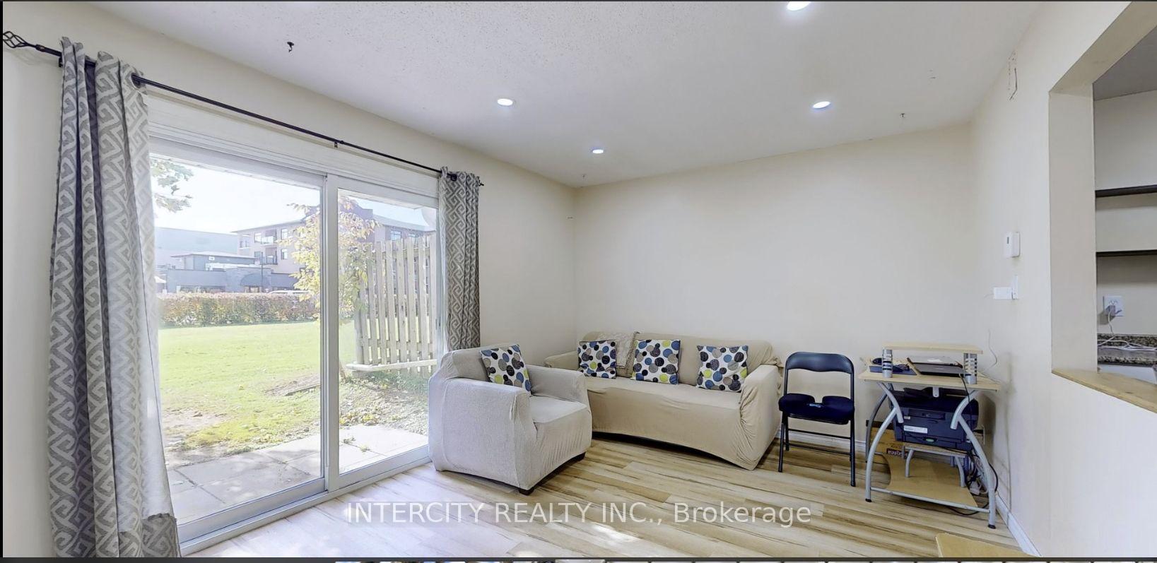 Photo 2 of Unit Unit C, 209 North Park Street, Belleville, Belleville Ward — HOMEH