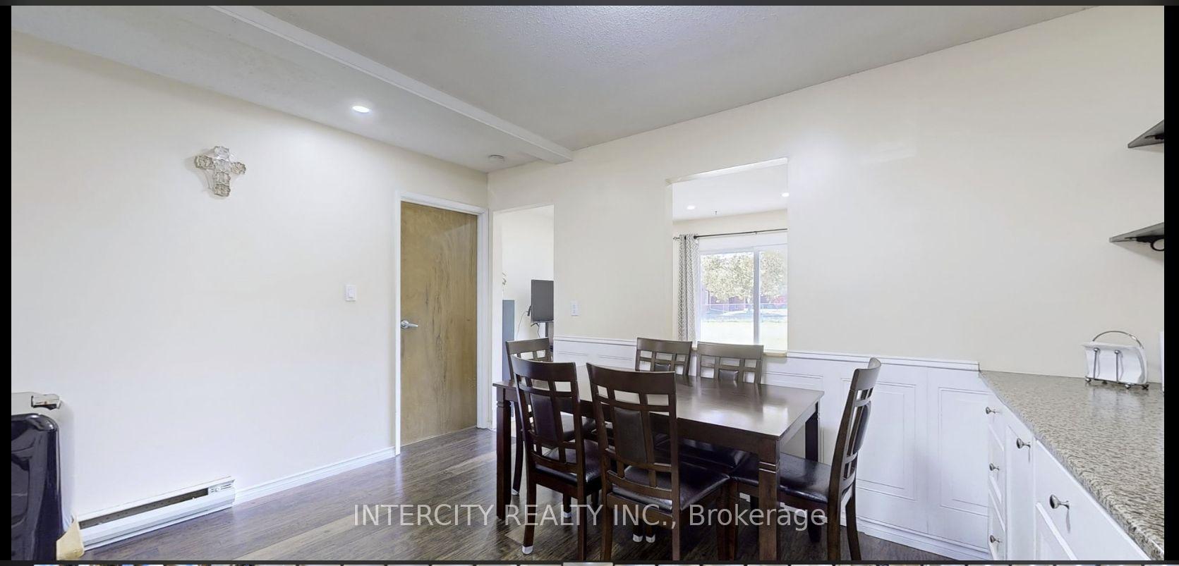 Photo 5 of Unit Unit C, 209 North Park Street, Belleville, Belleville Ward — HOMEH