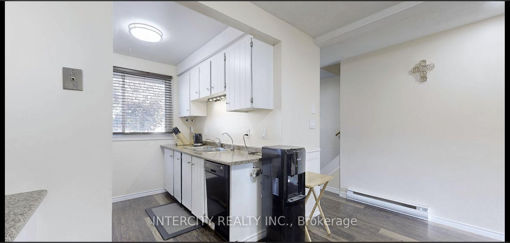 Photo 7 of Unit Unit C, 209 North Park Street, Belleville, Belleville Ward — HOMEH