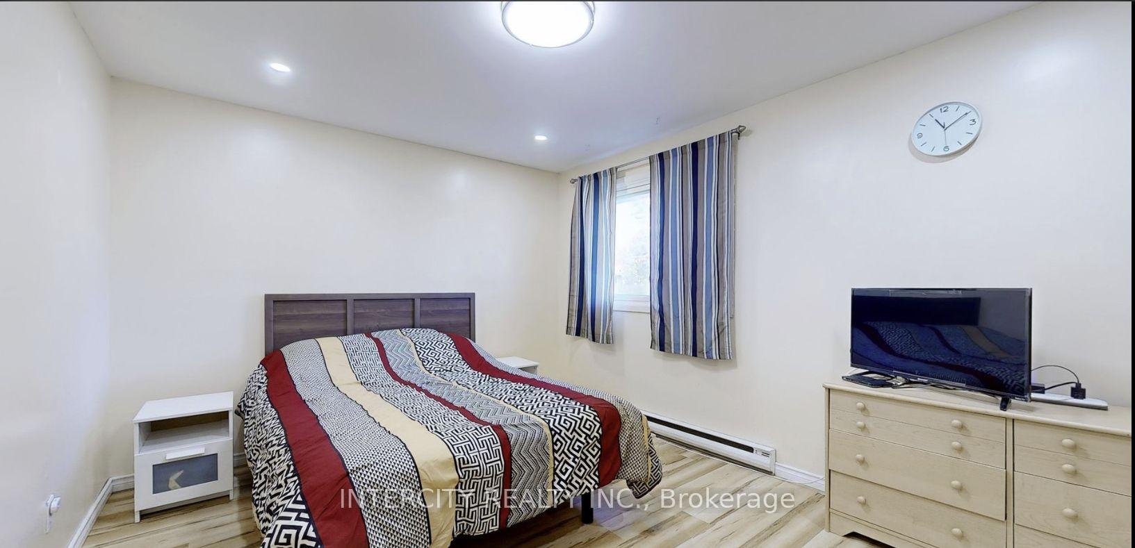 Photo 11 of Unit Unit C, 209 North Park Street, Belleville, Belleville Ward — HOMEH