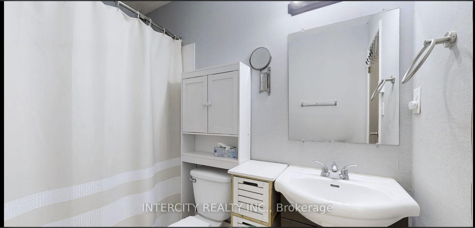 Photo 17 of Unit Unit C, 209 North Park Street, Belleville, Belleville Ward — HOMEH